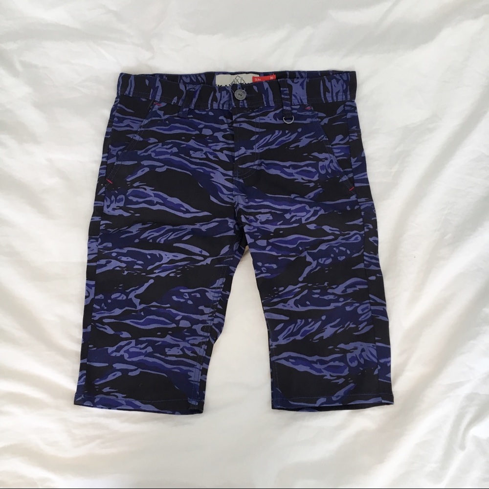 Kayden.k blue camo shorts